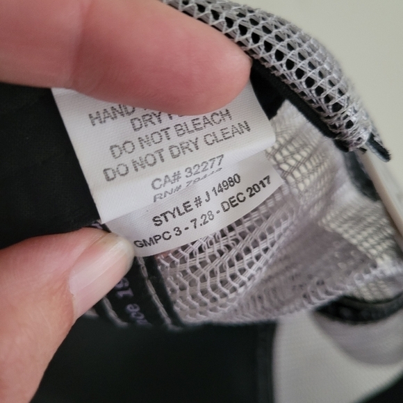 Marmot Retro Mesh Trucker Snap-Back Baseball Flat Brim Hat Gray Stripe Orange - Picture 5 of 5